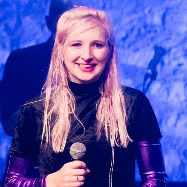 Alice on the roof - Autrice-compositrice (Belgique). Dernier single « Pourquoi on pleure ».