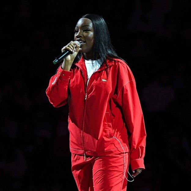 Merveille - Autrice, compositrice (France). Dernier single « Soucis plein la tête ».